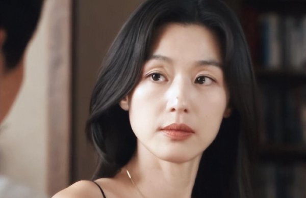 开云(中国)kaiyun网页版登录入口LV、海蓝之谜这些大牌偷偷下架了全智贤的实行推行-开云官网登录入口 开云app官网入口